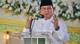 Menteri Pertahanan Prabowo Subianto menghadiri Haul Akbar Sulthounul Qulub Alhabib Munzir Almusawa ke-10 di Kawasan Rajawati, Pancoran, Jakarta Selatan, Minggu, 28 Mei 2023. (Dok. Tim Media Prabowo Subianto)