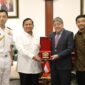Menteri Pertahanan Republik Indonesia (Menhan RI), Prabowo Subianto menerima kunjungan kehormatan dari Duta Besar (Dubes) Jepang untuk Indonesia, H.E. Mr. Masaki Yasushi. (Dok. Kemhan.go.id)