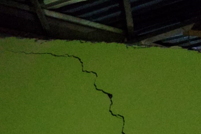 Kondisi tembok rumah warga pascagempa berkekuatan M5.0 yang mengguncang Poso, Sulawesi Tengah. (Dok. BPBD Kabupaten Poso)